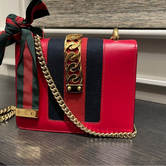 Gucci mini Sylvie Chain shoulder bag - Picture 3 of 5